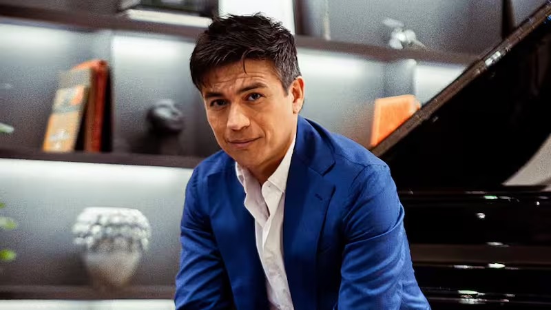 Américo impacta con dramática confesión y anuncia radical giro en su vida: "Ya no encajo donde más quería estar"