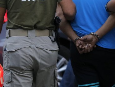 Detienen a operario de parquímetros de Viña acusado de violación y violencia intrafamiliar