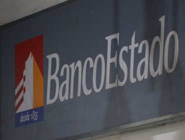 BancoEstado aclara que ejecutiva formalizada en el marco de la «Operación Tokio» era una "trabajadora externa"
