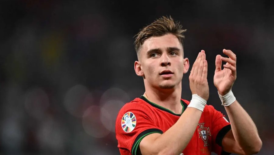 "Es una selección fuerte": Francisco Conceição llena de elogios a la Roja tras el amistoso ante Portugal