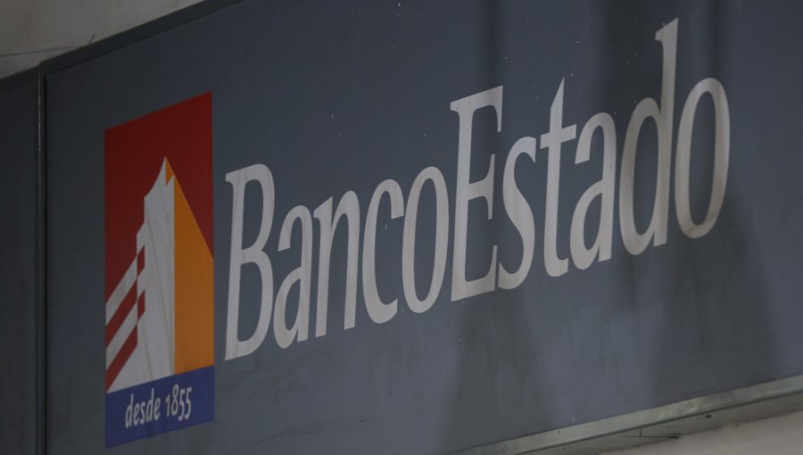 BancoEstado aclara que ejecutiva formalizada en el marco de la «Operación Tokio» era una "trabajadora externa"