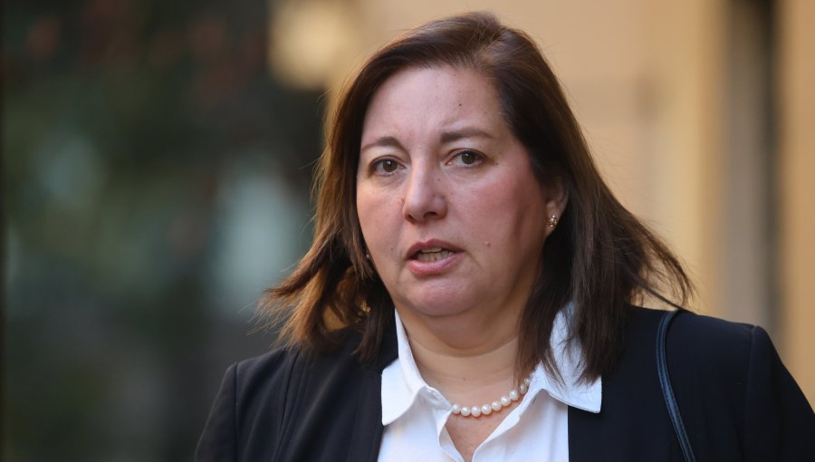 Presidenta del PS reitera que folleto contra Kast fue un "error" y afirma que "se tomaron medidas serias, drásticas"