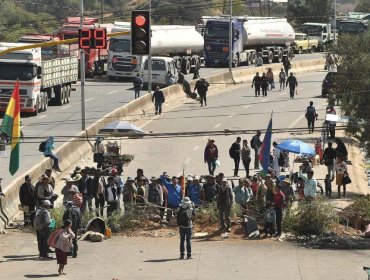 Gobierno de Bolivia acusa a Evo Morales de enviar autobuses a La Paz para "generar violencia y caos"