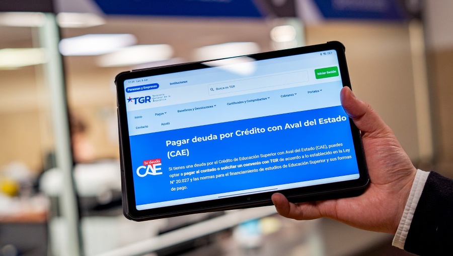 Más de 550 mil personas mantienen deudas del CAE y Estado ya desembolsó más de $4 billones para cubrir morosidad