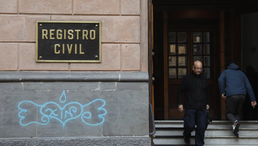 Vulneran seguridad del Registro Civil de Valparaíso: delincuentes roban especies luego de forzar acceso trasero del inmueble