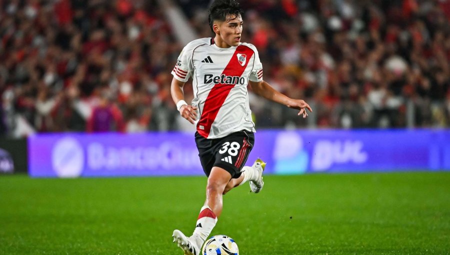 Midtjylland de Darío Osorio habría contactado a delantero de River Plate que interesa a la UC