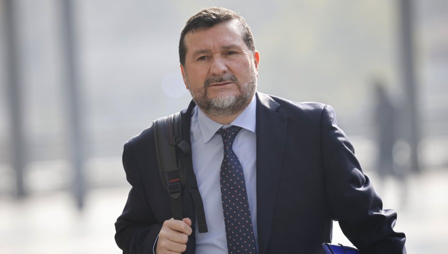 "Vamos a tirar granadas": Fiscal Barros revela que el Tren de Aragua amenazó a artista internacional antes de show en Chile