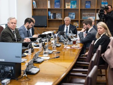 Director del SII explicó cobro de IVA a sitios de apuestas en línea en la comisión de Economía del Senado