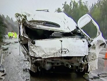 Conductor sale eyectado tras grave accidente de minibús en la ruta 78 de San Antonio