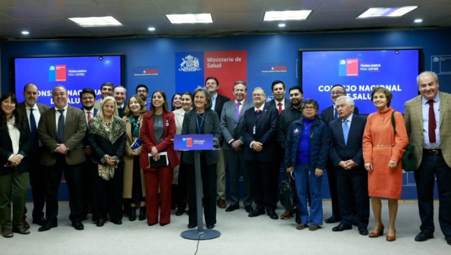 Minsal constituye Consejo Nacional de Salud con foco prioritario en reducir listas de espera