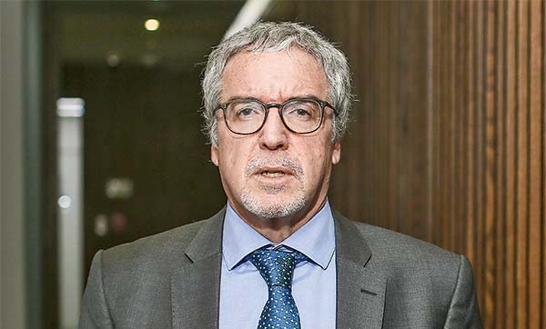 Gobierno ratifica a Gabriel Zaliasnik como embajador en Israel pese a investigación por chats con Hermosilla