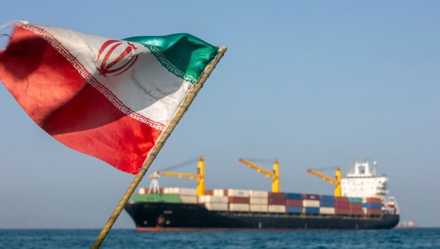 Irán anuncia el cierre del estrecho de Ormuz tras nuevos ataques de EE.UU. y amenaza con atacar embarcaciones