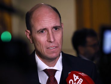 Ministro Arrau anuncia urgencia a proyectos para fortalecer protección de Carabineros