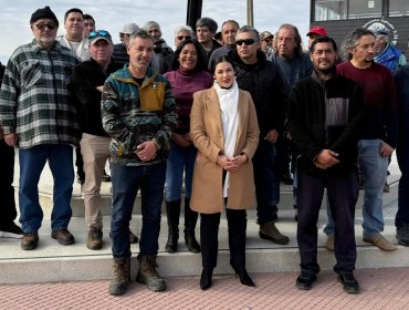 Senadora Karol Cariola respalda proyecto de planta de jibia en Puchuncaví y critica "asfixia" a la pesca artesanal