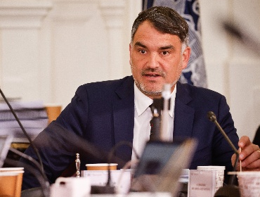 Senador Macaya por megarreforma: "Supone posibilidades de éxito y también de riesgo"