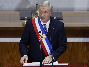 Criteria: Desaprobación del Presidente Kast sube al 52% y su aprobación cae al 39%