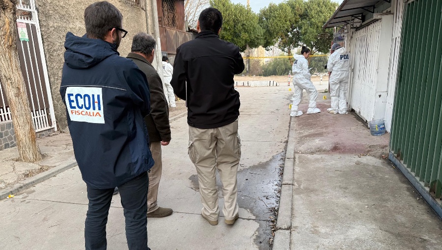 Asesinan a balazos a mujer de 25 años al interior de su domicilio en Pudahuel