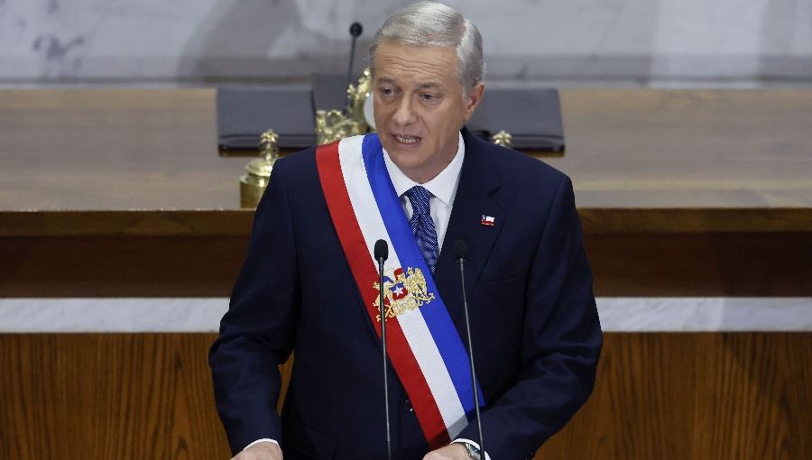 Criteria: Desaprobación del Presidente Kast sube al 52% y su aprobación cae al 39%