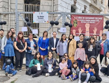 Anuncian acciones por despidos y reducción de cursos en Escuela Barros Luco de Valparaíso
