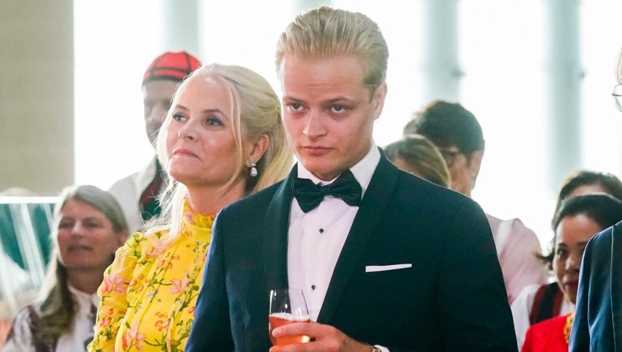 Condenan a cuatro años de prisión al hijo de la princesa Mette-Marit de Noruega por delitos sexuales y agresión