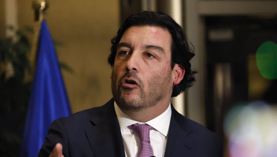Diputado Leiva respalda eventual acusación constitucional contra ministro Quiroz