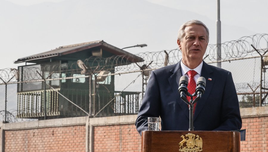 Presidente Kast firma acuerdo para acelerar plan de infraestructura carcelaria: busca incorporar más de 20 mil nuevas plazas