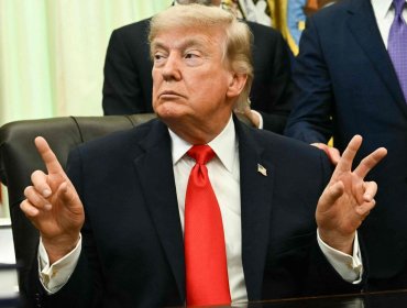 Trump anuncia la reapertura de Ormuz tras pacto con Irán, pero advierte: “Si no se portan bien volveremos a lanzarles bombas”