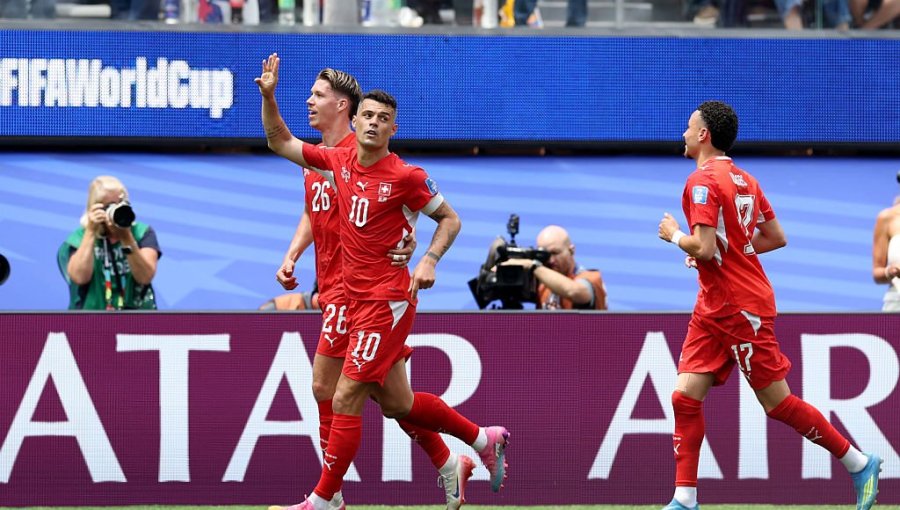 Suiza logra su primer triunfo en el Mundial tras golear a Bosnia y Herzegovina y se instala como líder del grupo B