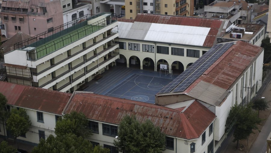 Proponen trasladar comunidad del colegio María Auxiliadora a establecimientos en cierre para evitar dispersión de alumnos