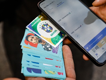 Delincuentes simulan compra de láminas del álbum del Mundial y asaltan a vendedor en Estación Central: hubo disparos al aire