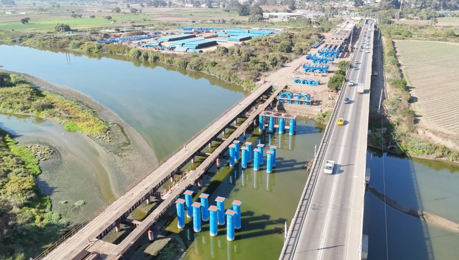 Ampliación del puente que une San Antonio con Santo Domingo alcanza 74% de avance
