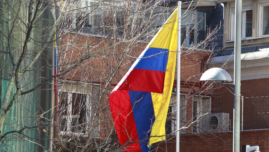 Colombia elige presidente en una polarizada segunda vuelta