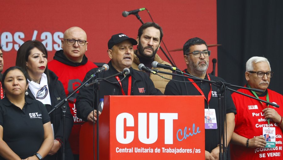 Presidente de la CUT critica agenda laboral del Gobierno: "Todo eso nos suena a precariedad"