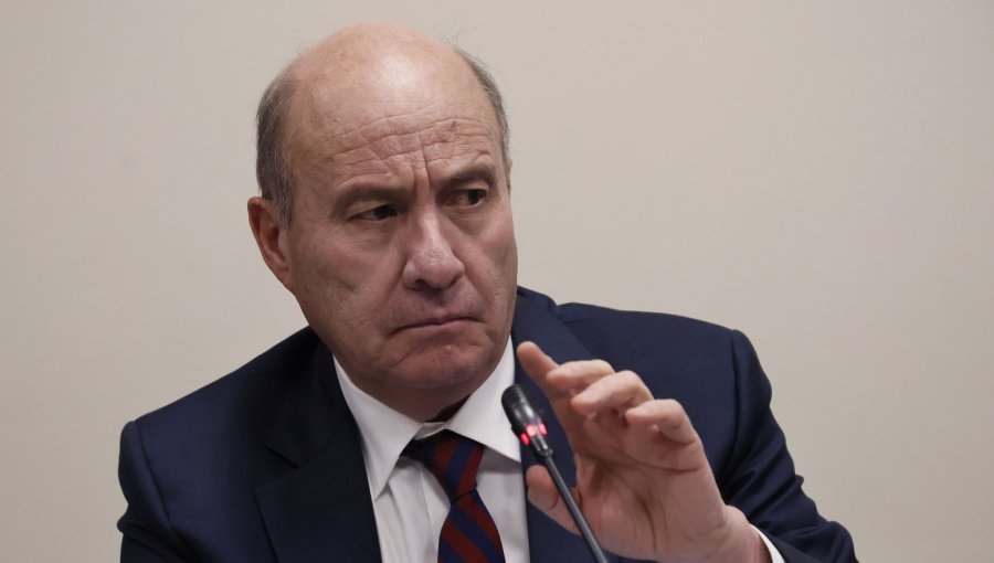 CFA contradice denuncia de Quiroz y afirma que "no identifica inconsistencia aritmética" en proyecciones del gobierno anterior