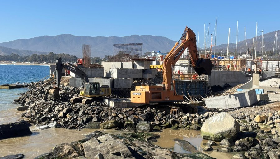 Obras portuarias en caleta de pescadores de Papudo alcanza 47% de avance y proyecta entrega para el primer trimestre de 2027