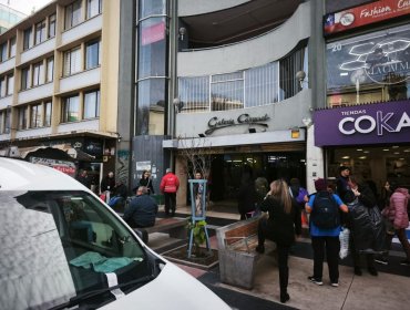Desbaratan depósito clandestino de ropa falsificada en pleno centro de Viña del Mar: dos personas fueron detenidas