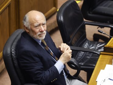 Senador Flores cuestiona al ministro Arrau y asegura que "no existe un cambio notable" en seguridad tras muerte de niño de 12 años