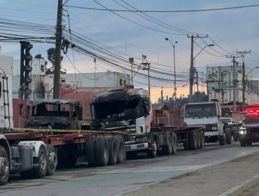 Investigan quema de dos camiones durante la madrugada en el sector de Placilla