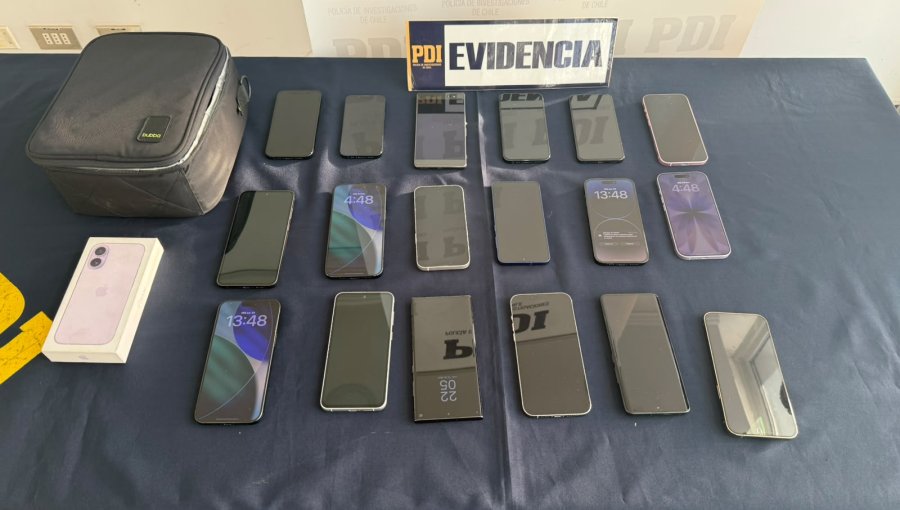 Investigación por celular robado en Valparaíso termina con 19 equipos recuperados y dos detenidos en Santa Cruz