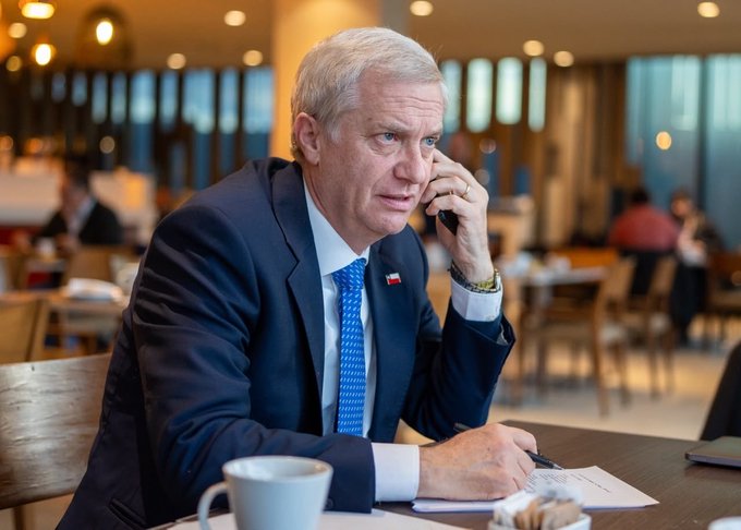 Presidente Kast se comunica con Delcy Rodríguez y coordina el envío urgente de ayuda y rescatistas chilenos a Venezuela