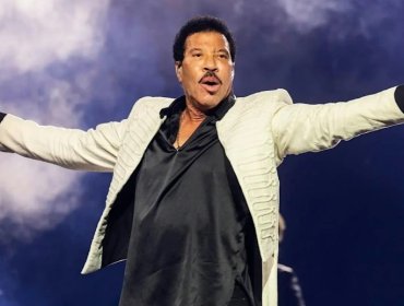 Lionel Richie suspende concierto en Estados Unidos tras sufrir problemas de salud sobre el escenario