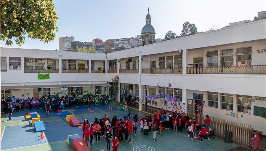 Cierre de la Escuela San Ignacio en Valparaíso: las claves del traslado de alumnos, continuidad de los cupos y el futuro de trabajadores