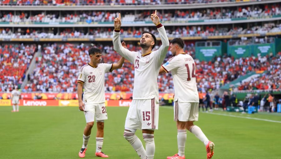 España gana el grupo tras imponerse por la mínima a Uruguay y la elimina del Mundial