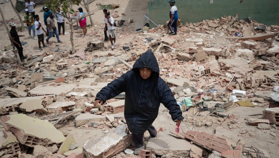 Venezuela confirma que cifra de fallecidos por los terremotos aumenta a 235 personas