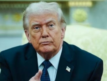 Trump acusa a Irán de "violación estúpida" del alto el fuego tras denunciar ataques a buques en el estrecho de Ormuz