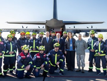 Segundo vuelo de la FACh despegó hacia Venezuela con tres toneladas de ayuda humanitaria y 16 nuevos rescatistas