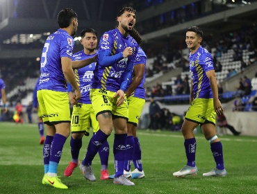 La UC remonta ante San Luis y mantiene su campaña perfecta en la Copa Chile