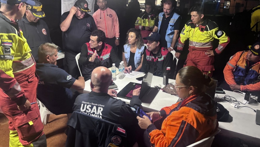Bomberos de Chile prepara envío de segundo grupo de rescate tras terremotos en Venezuela