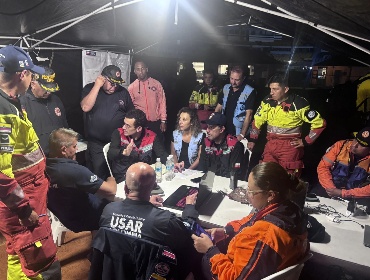 Bomberos de Chile prepara envío de segundo grupo de rescate tras terremotos en Venezuela