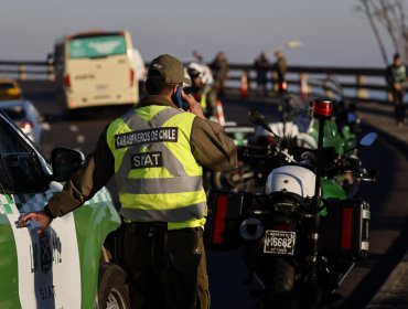 Mujer intentó atropellar a dos Carabineros en plena Avenida España en Valparaíso